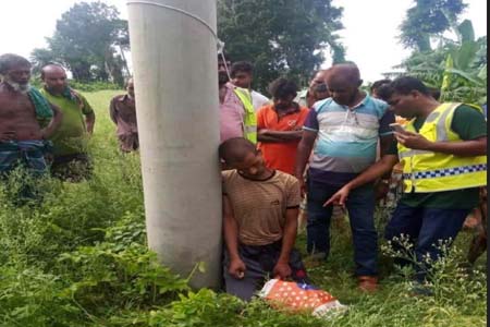 বিদ্যুতিক পিলার থেকে যুবকের ঝুলন্ত মরদেহ