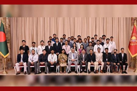 মাদকের বিরুদ্ধে তরুণদের সামাজিক আন্দোলন গড়ার আহ্বান রাষ্ট্রপতির