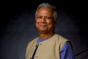 ড. ইউনূসকে হিলারি ক্লিনটন অ্যাওয়ার্ড প্রদান, সম্মান জানালেন ৪০০ অতিথি
