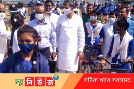 জন্মবার্ষিকী ও জাতীয় শিশু দিবসে বাইসাইকেল পেলো সদর উপজেলার ১৪৭ জন শিক্ষার্থী
